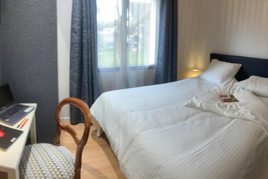 Le Clos Des Feugrais Saint-Aubin-lès-Elbeuf Eksteriør billede